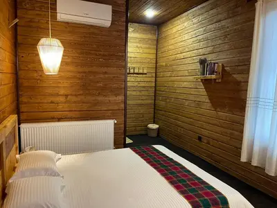 بومگردی دلژین - واحد دونه