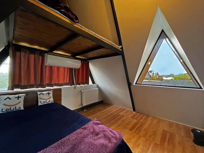 کلبه دوخوابه سوئیسی استخردار آبگرم سیمبا