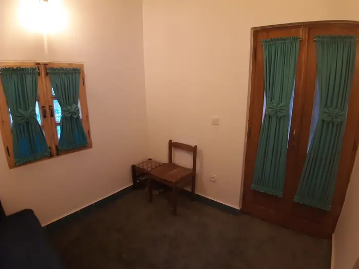 اقامتگاه سنتی سه خوابه گفت و گوی