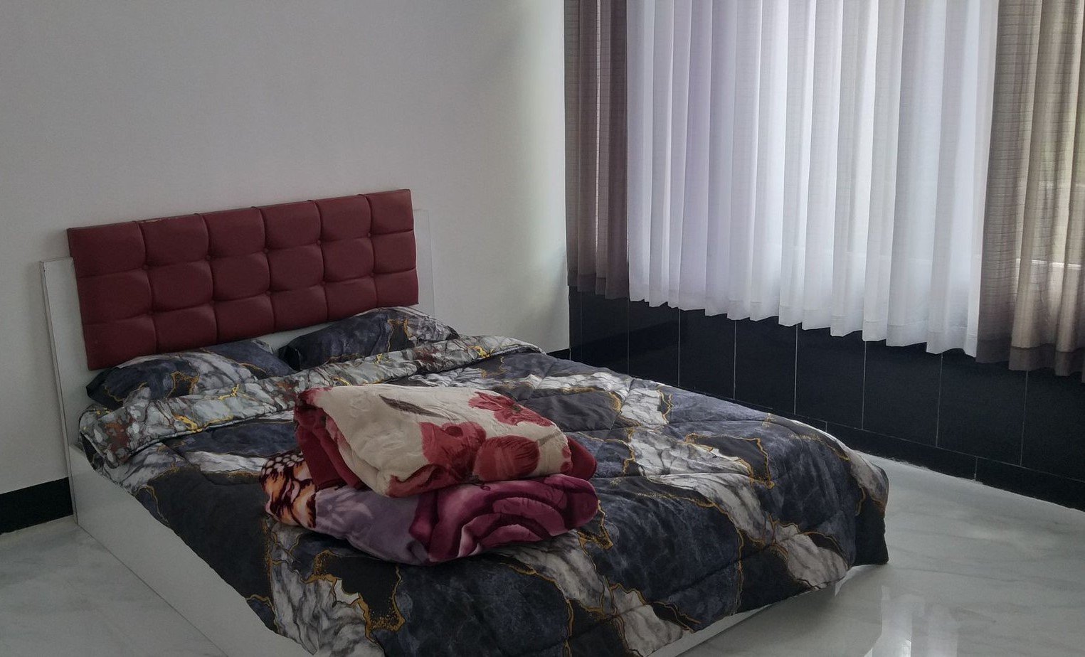 یکخوابه جنگلی واران