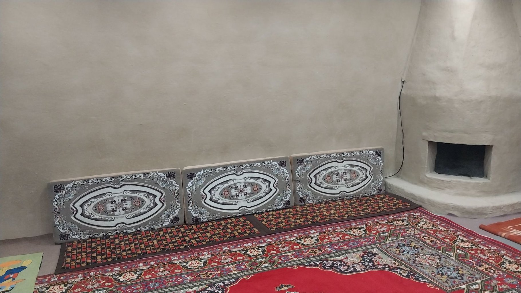 سوئیت یک خوابه سنتی نجف بابا 1