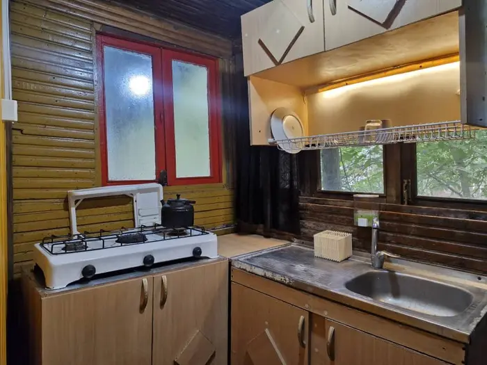 بوم گردی باغ بهبهانی - واحد رز جنگلی