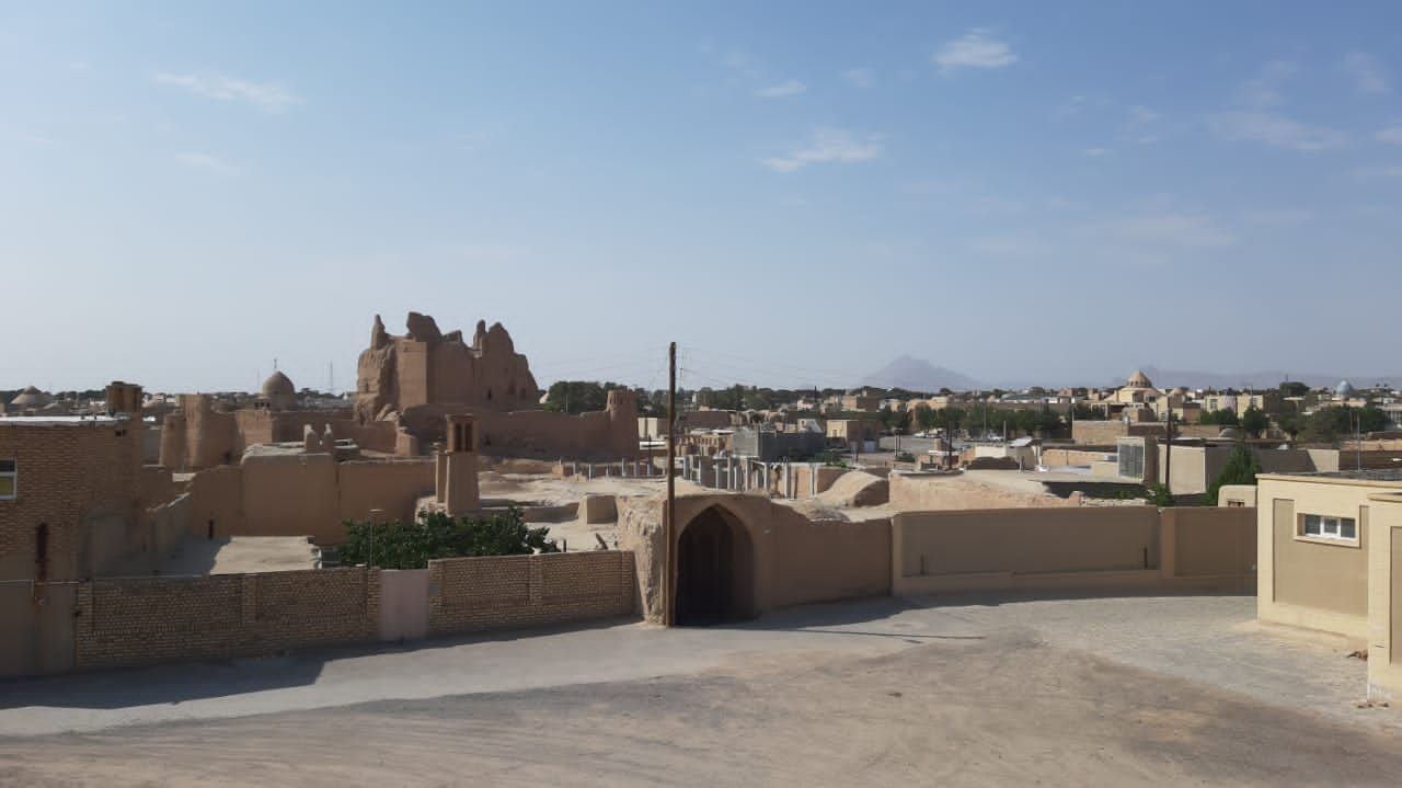 نارین قلعه نایین - واحد۱۰۲