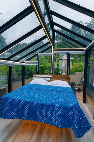 کلبه دوخوابه جنگلی استخردار چهارفصل چالو