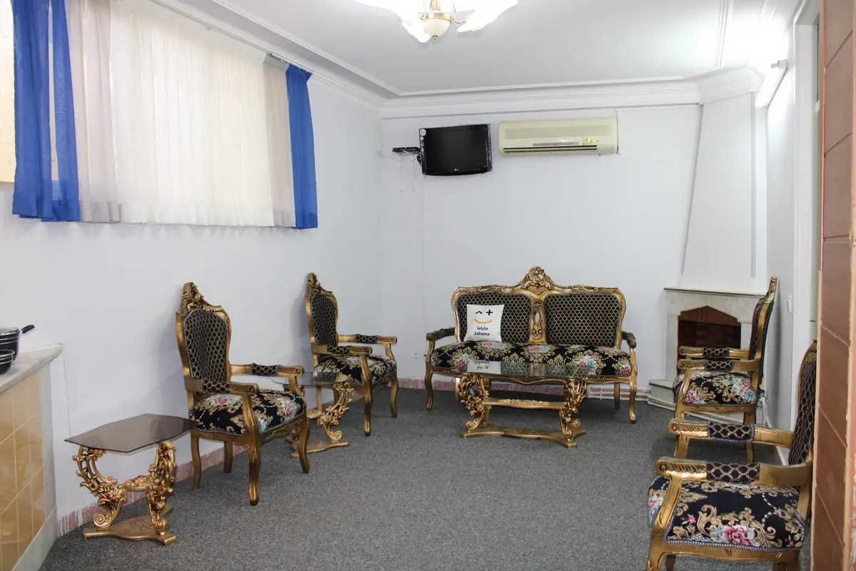 آپارتمان سه خوابه زرین واحد ۱۰۱ -   