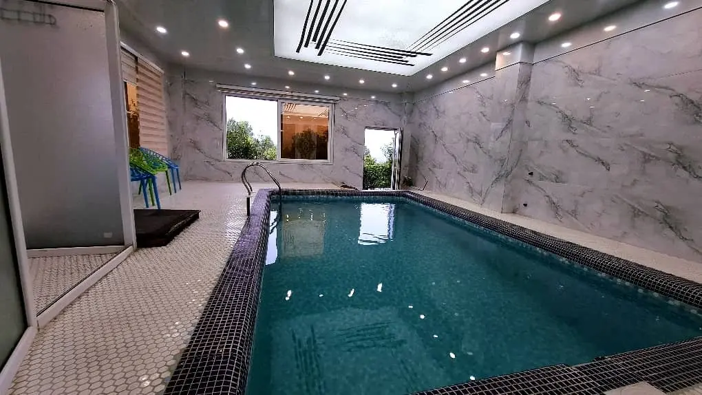 کلبه دوخوابه سوئیسی استخردار گل بانو