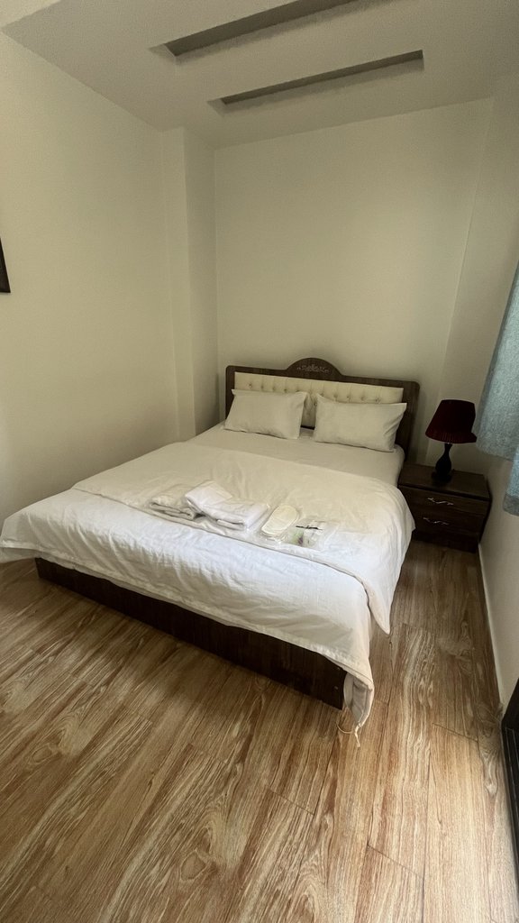 آپارتمان دوخوابه استاندارد کورش ستاری