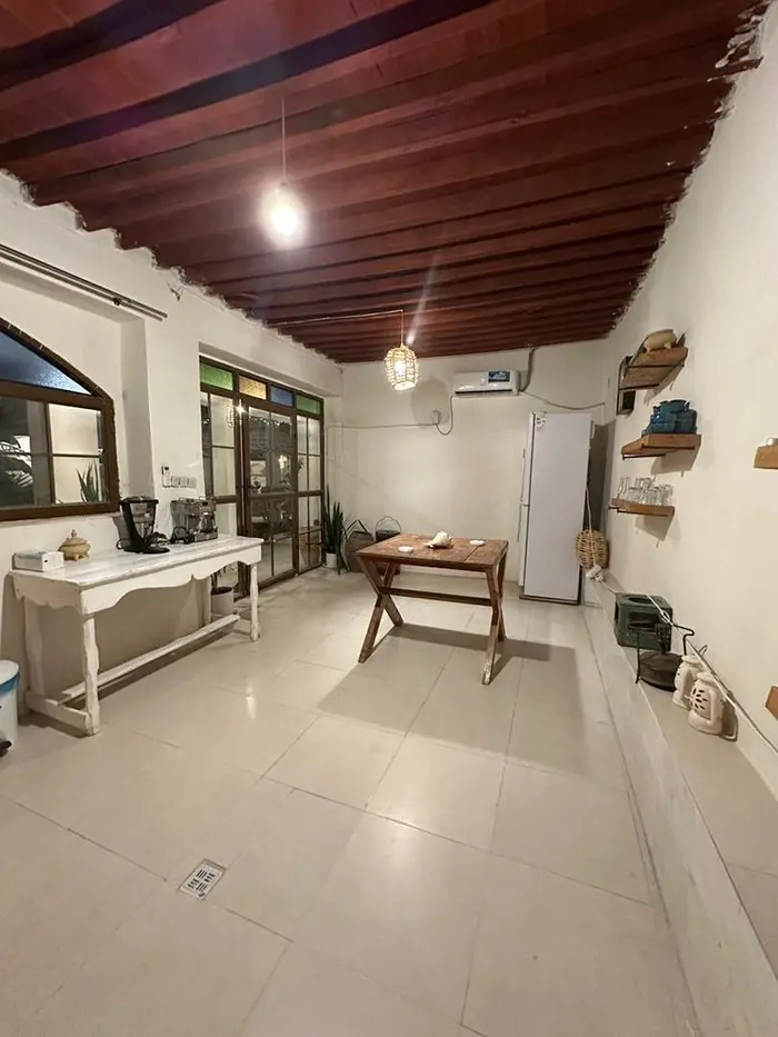 بوم گردی چهارخوابه استخردار پروند