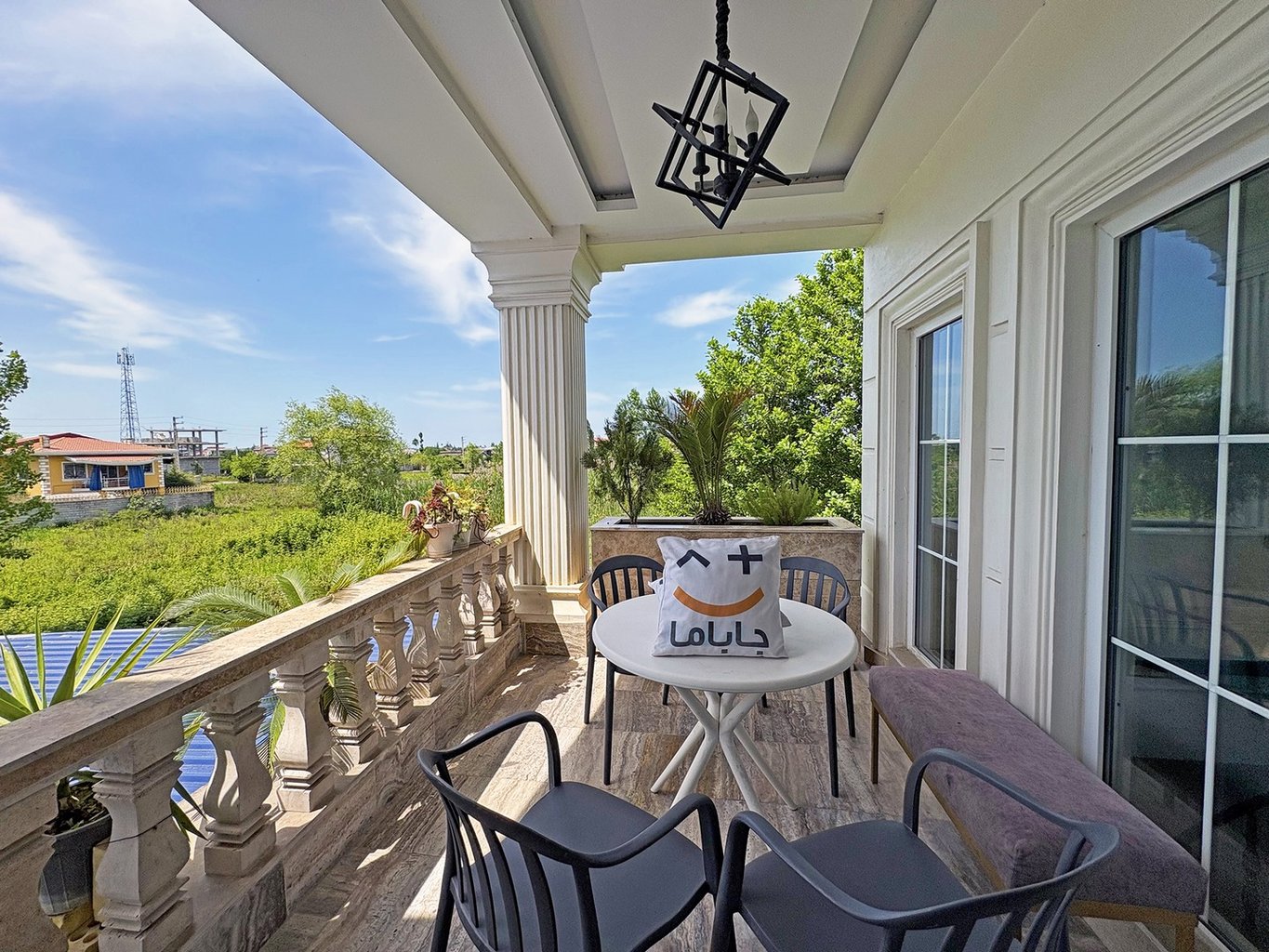 سه خوابه استخردار آبگرم بتی هوم