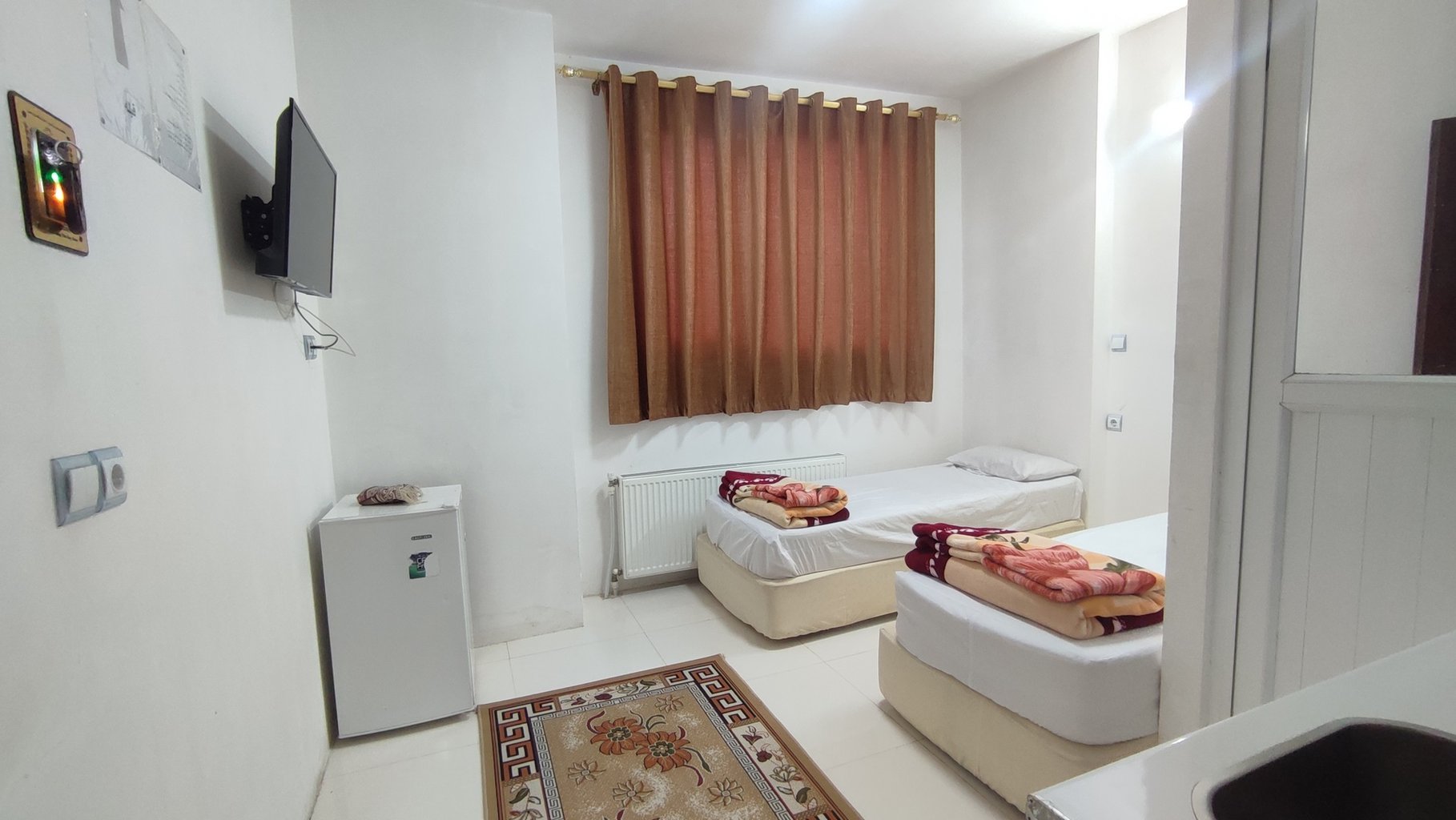 آپارتمان حمید - واحد 405