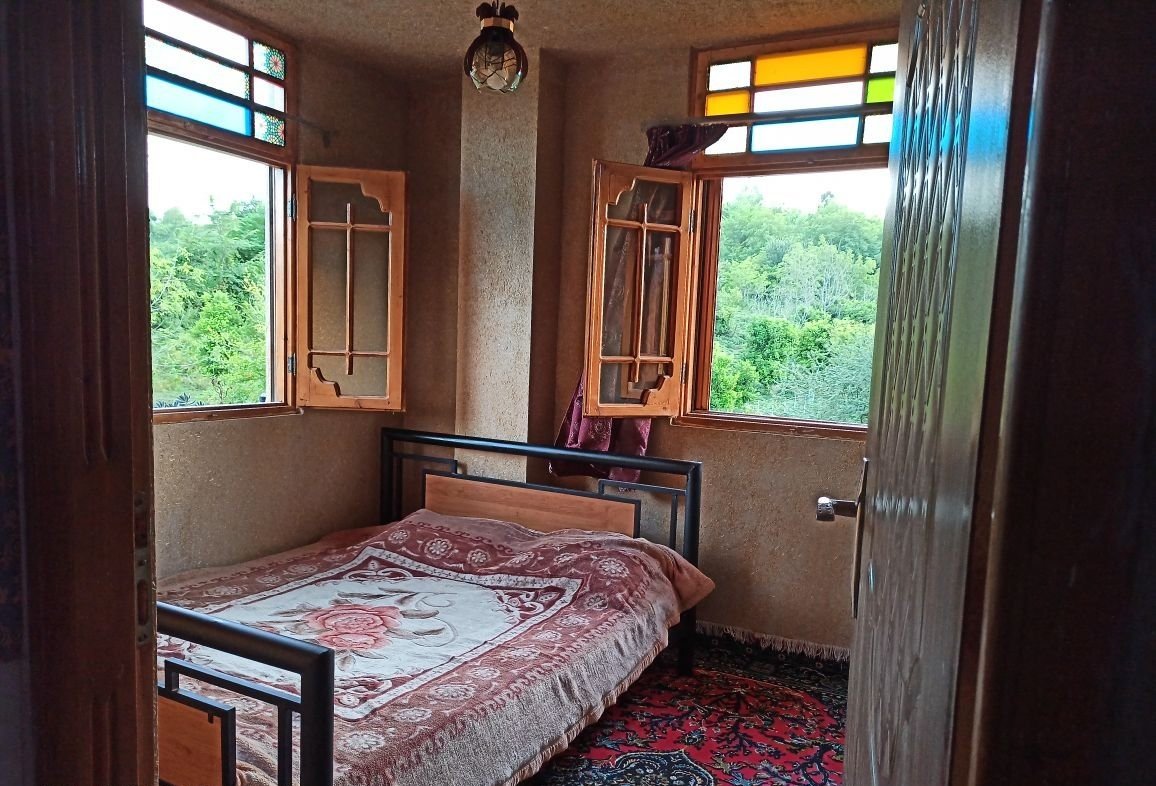 یک خوابه جنگلی باغ شقایق