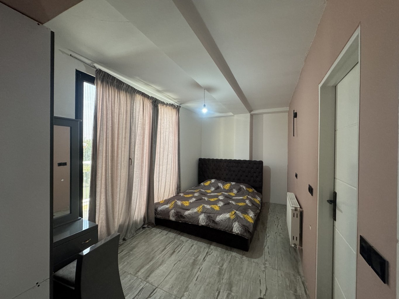 سه خوابه استخردار آبگرم عمارت قصردشت