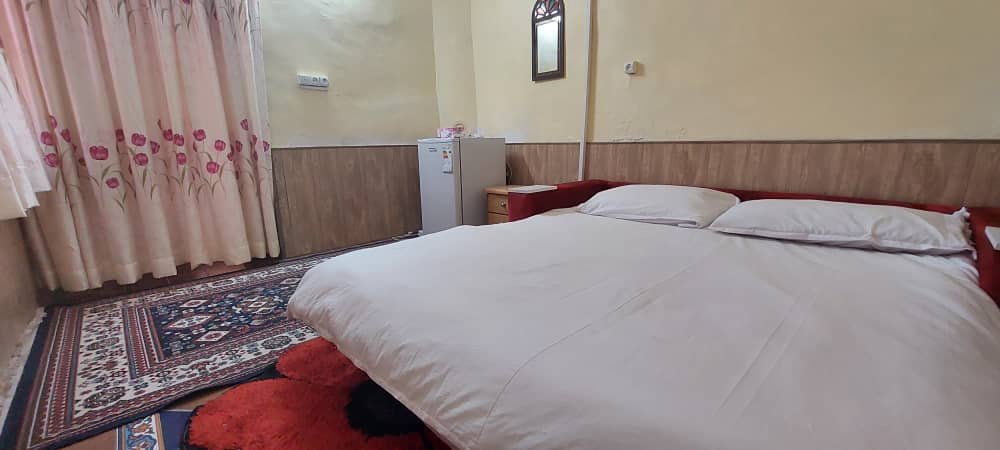 بومگردی یادمان - واحد گلفام