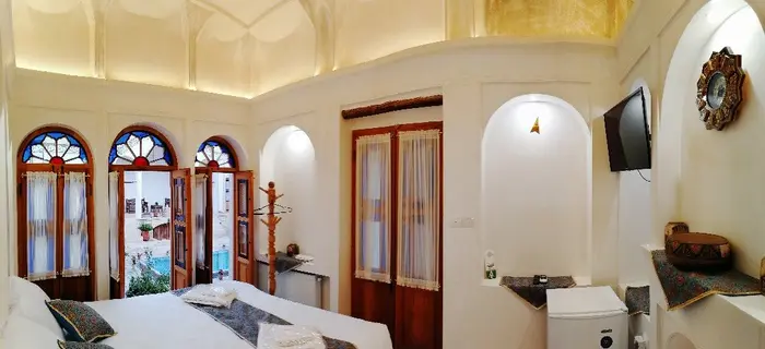 اقامتگاه سنتی سرای صباغیان - واحد ترمه سه دری 205