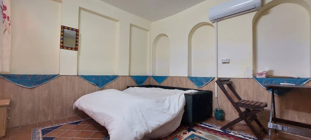 یادمان - واحد آذین