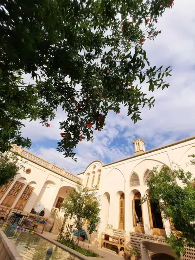 اقامتگاه سنتی اشکوب - واحد آفتاب سو