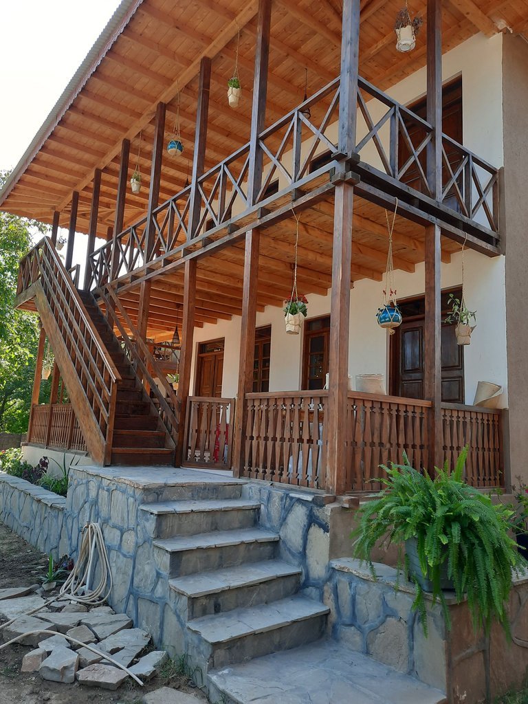 بومگردی مروارید - واحد گل اندام