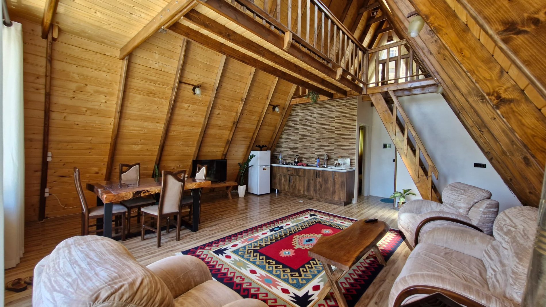 دوخوابه سوئیسی یعقوبی