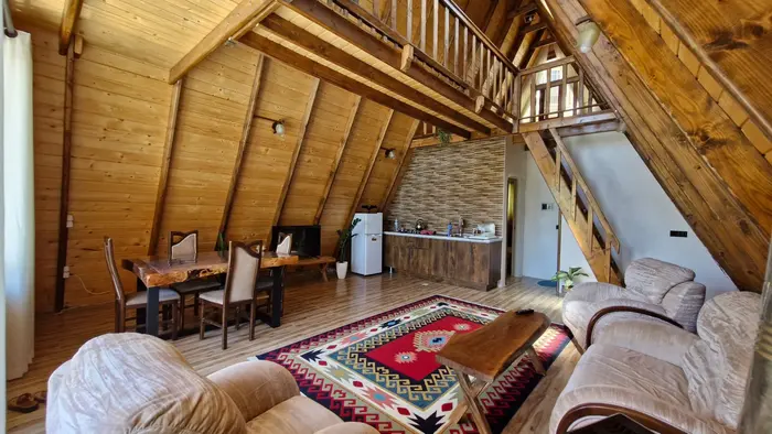 کلبه دوخوابه سوئیسی یعقوبی