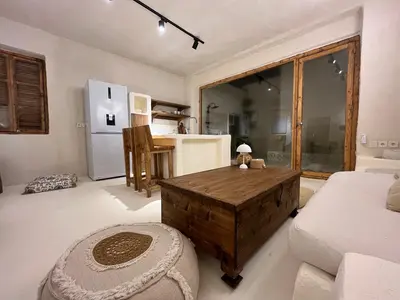 بومگردی سه خوابه استخردار کوبه