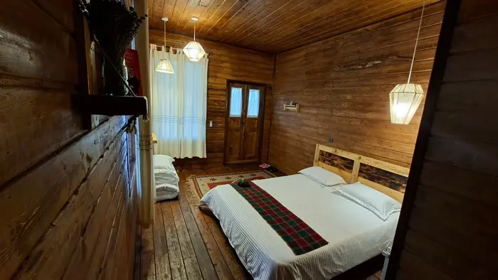 بوم گردی دلژین - واحد باد