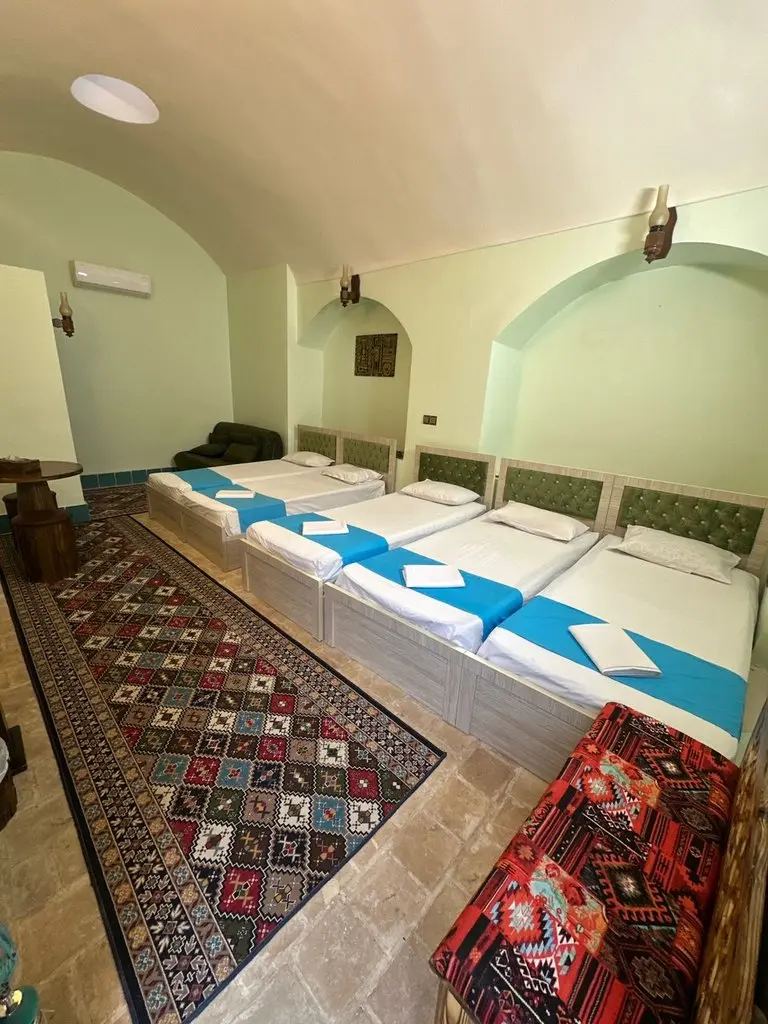 بوم گردی دلخش - واحد 5 تخته پستهای