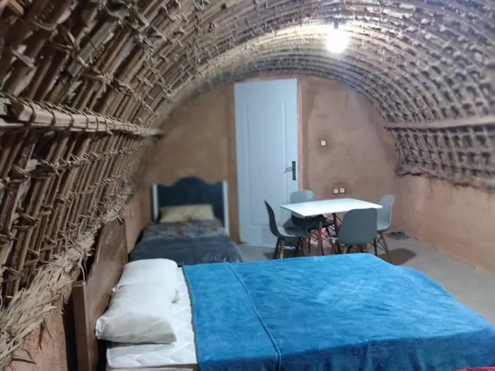 بوم گردی دنج - واحد مداد رنگی