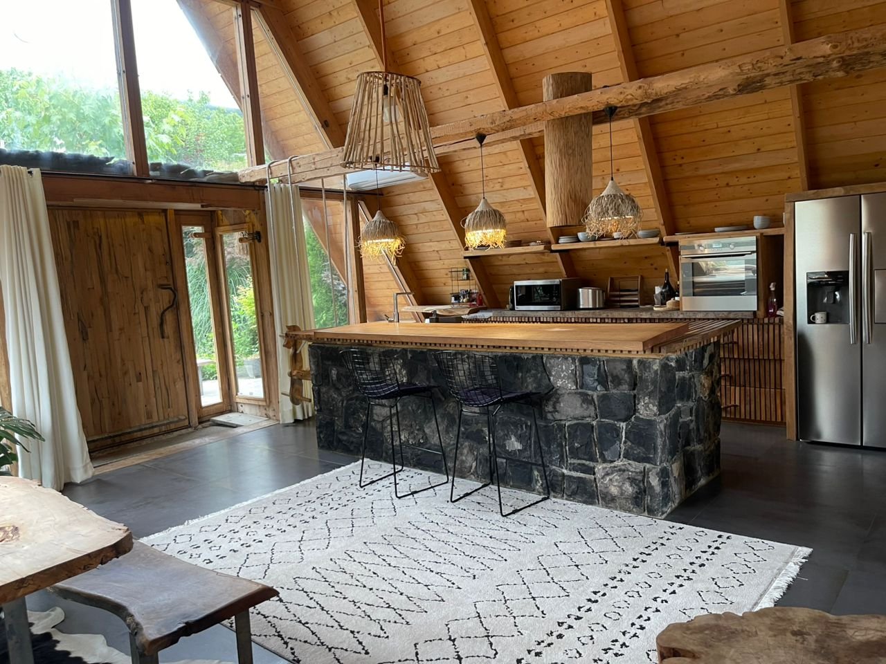 دوخوابه استخردار آبگرم چوبی دست ساز