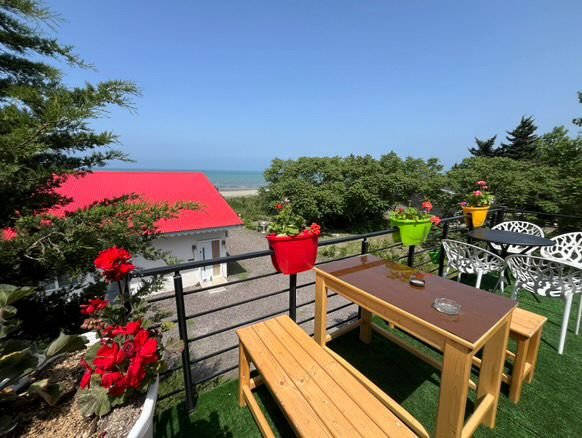 یک خوابه دوبلکس ساحلی سوئیسی تتیس