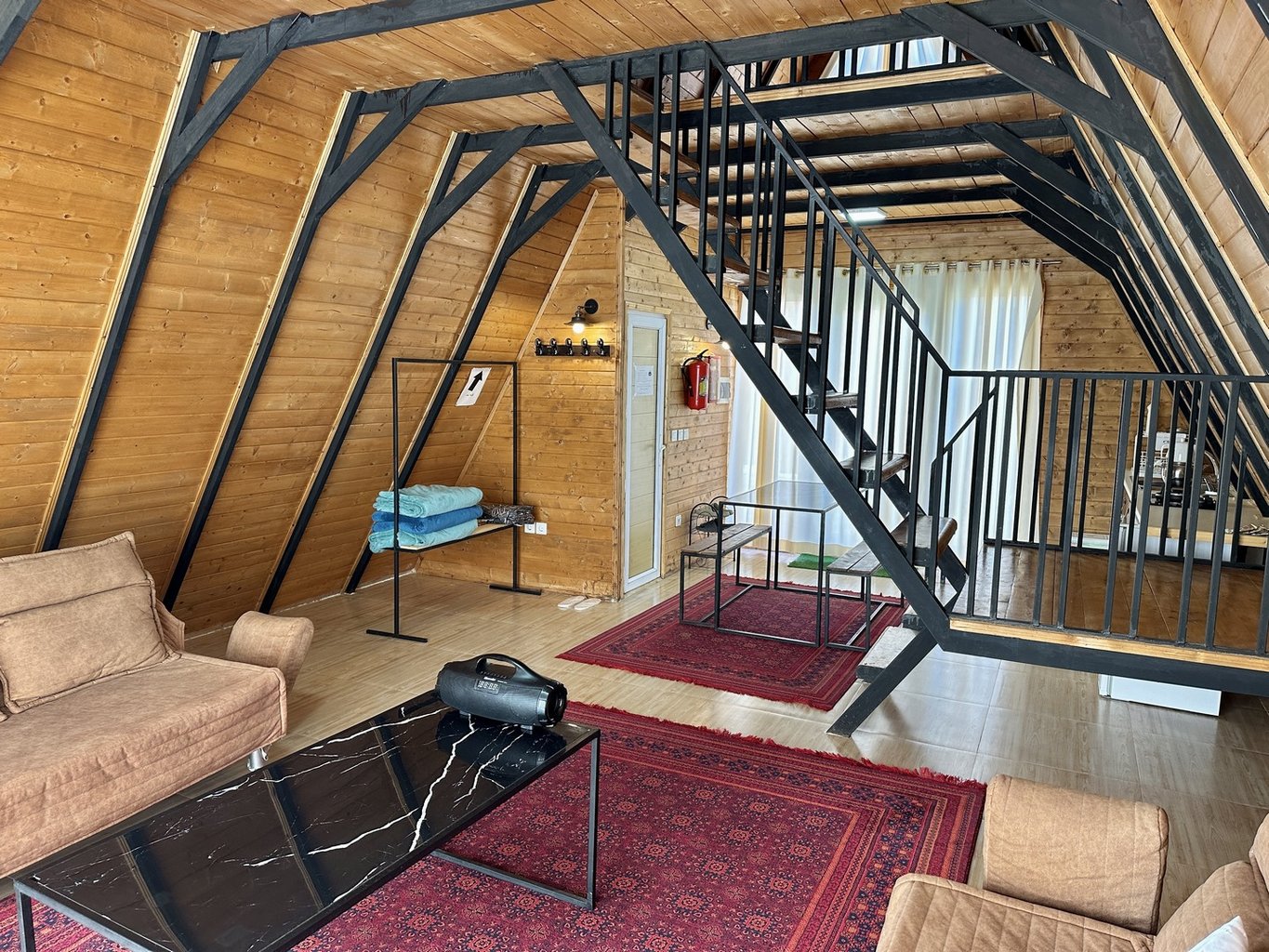 کلبه دنسه بام هیرکانی - واحد تمشک