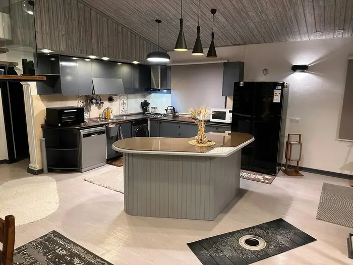 ویلا چهارخوابه باغ گلستان ۲