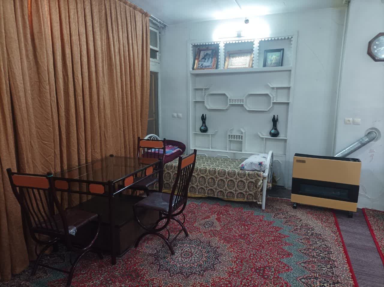 سوئیت یک خوابه مهدی فروهر