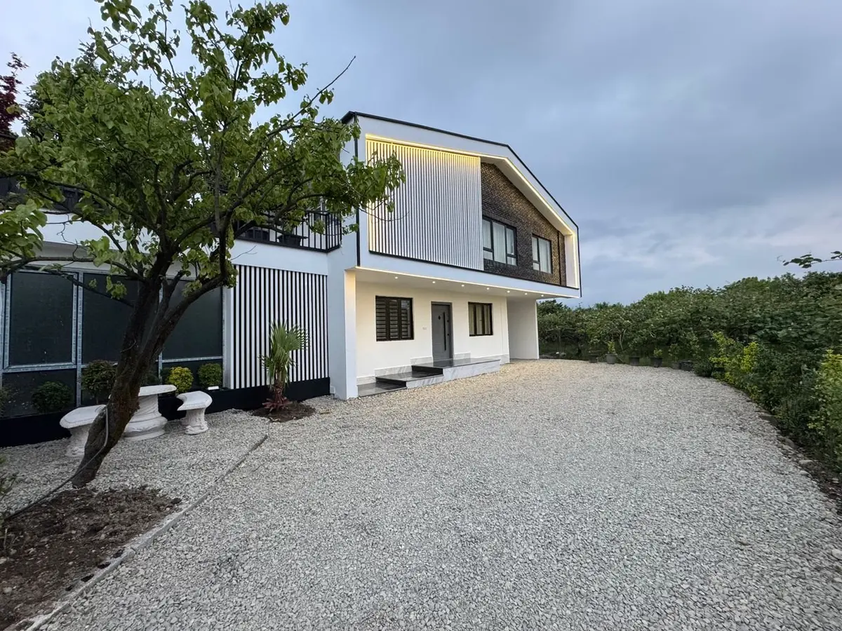 ویلا پنج خوابه استخردار آبگرم فلورنس -   