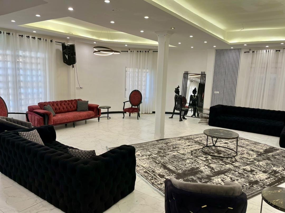 ویلا چهارخوابه استخردار دوبلکس عمارت تادو