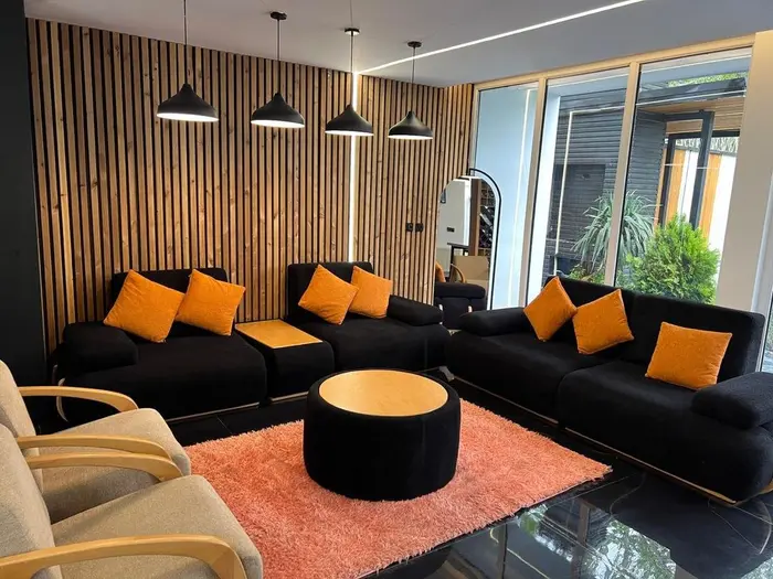 ویلا چهارخوابه استخردار آبگرم عمارت هرمس