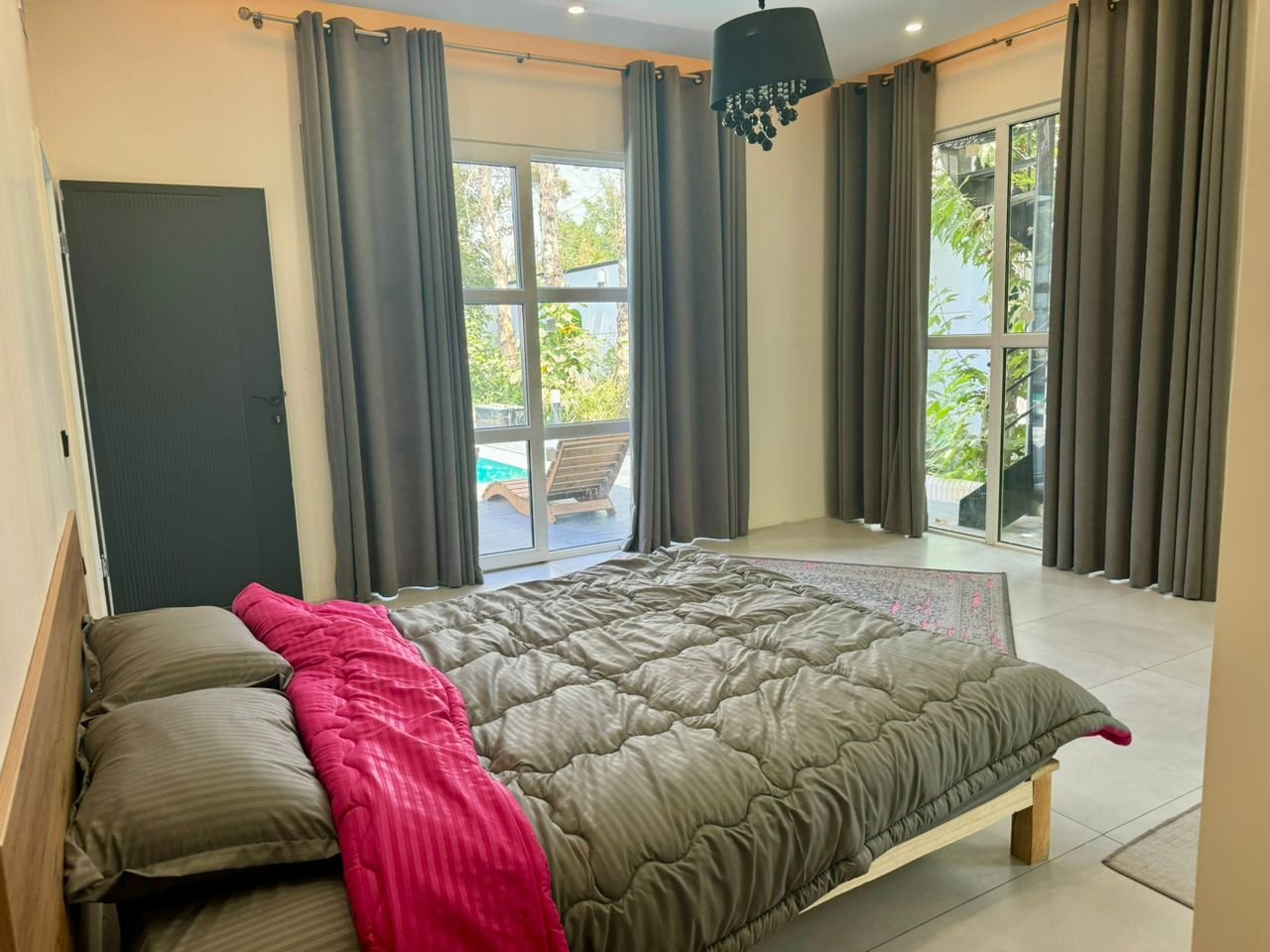 ویلا سه خوابه استخردار آبگرم بنیدا