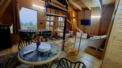 کلبه دوخوابه سوئیسی استخردار گل بانو