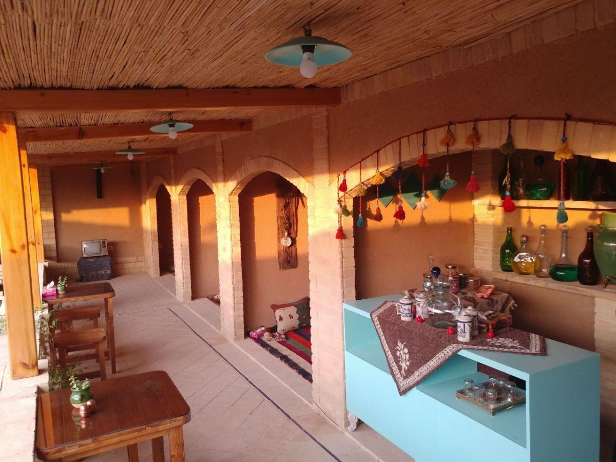 بوم گردی سرای همایونی - واحد ماه منیر