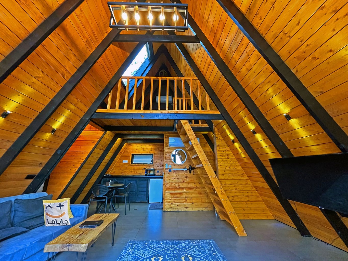 یک خوابه سوئیسی اوپه واحد جکوزی دار میانا