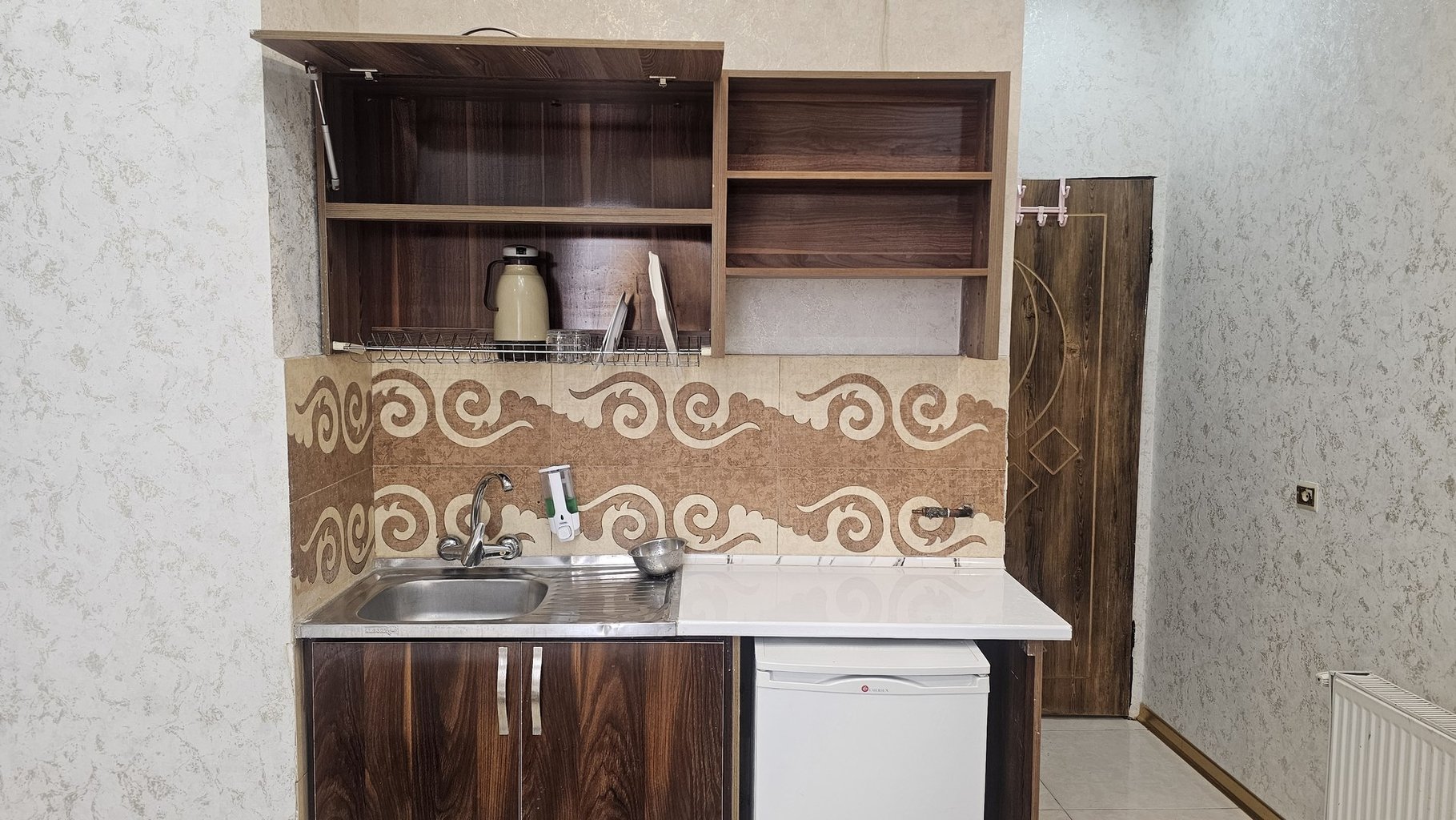 مسافرخانه سارینا - واحد ۴۰۳