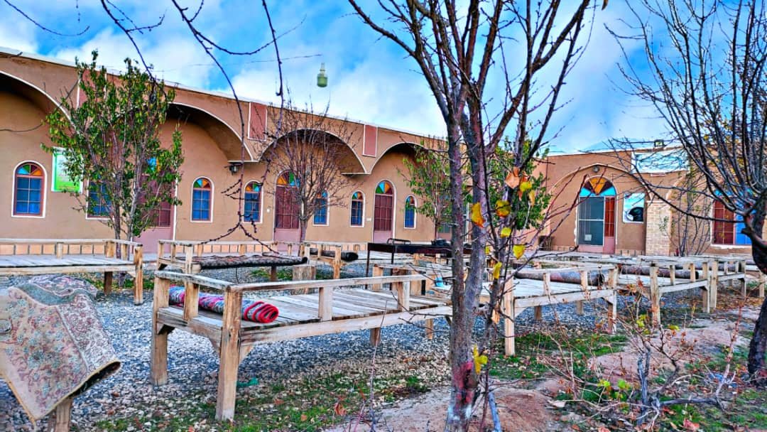 ستاره کویر - واحد ۲