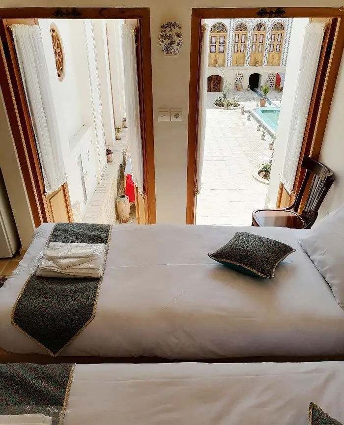 اقامتگاه سنتی سرای صباغیان - واحد ترنج ۲۱۱