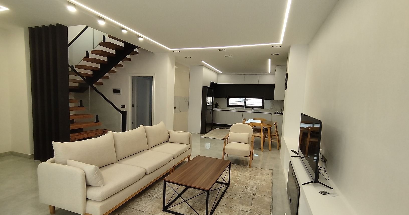 سه خوابه دوبلکس استخردار آبگرم شارن ۲