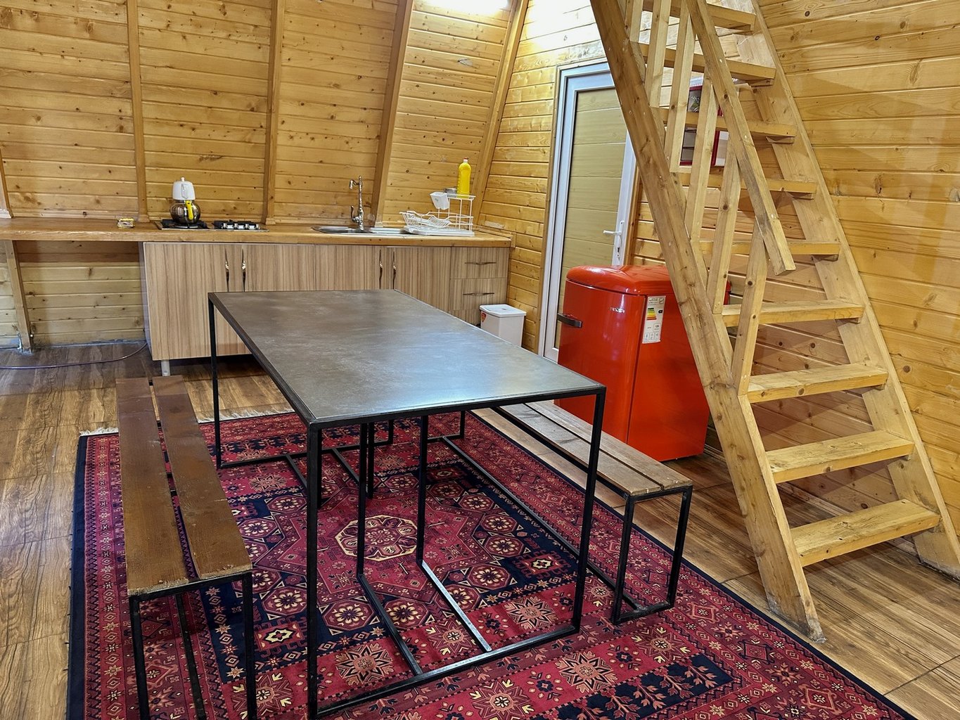 دنسه بام هیرکانی - واحد افرا