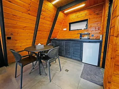 کلبه یک خوابه سوئیسی اوپه واحد جکوزی دار میانا