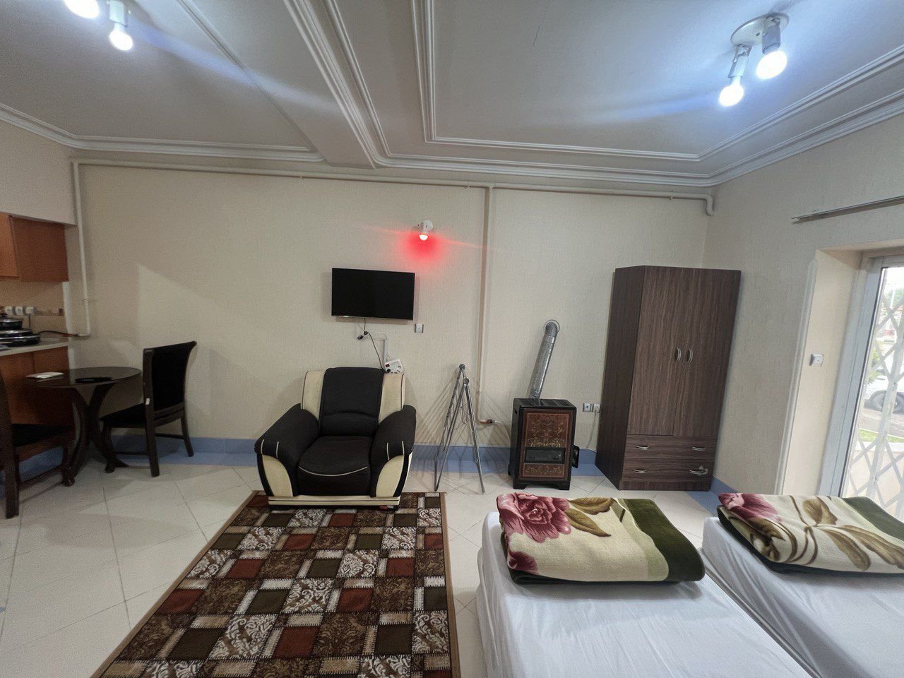 مجتمع اقامتی کوشیار گیلانی - واحد سه تخته