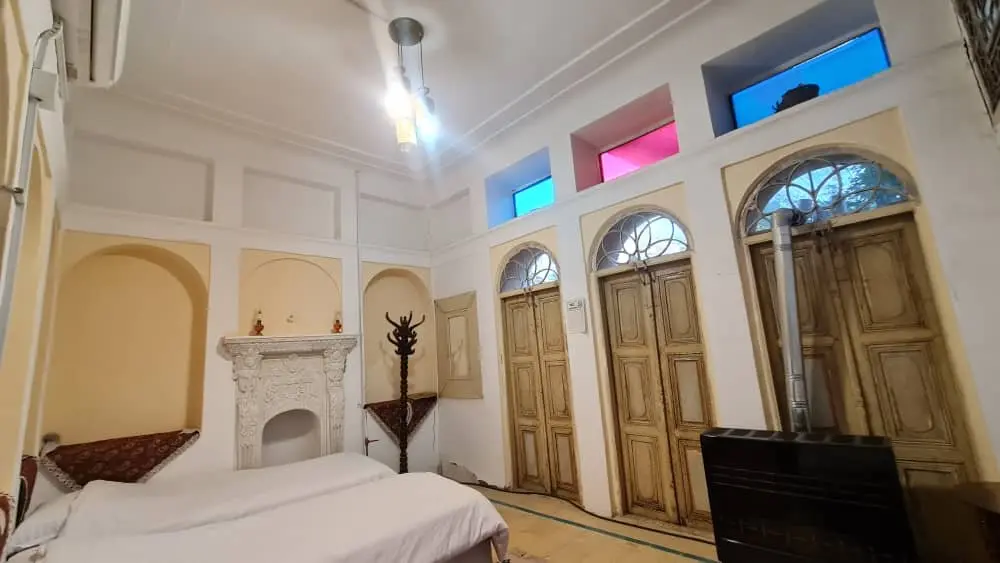 بوم گردی اشکانی -  واحد سه تخته VIP