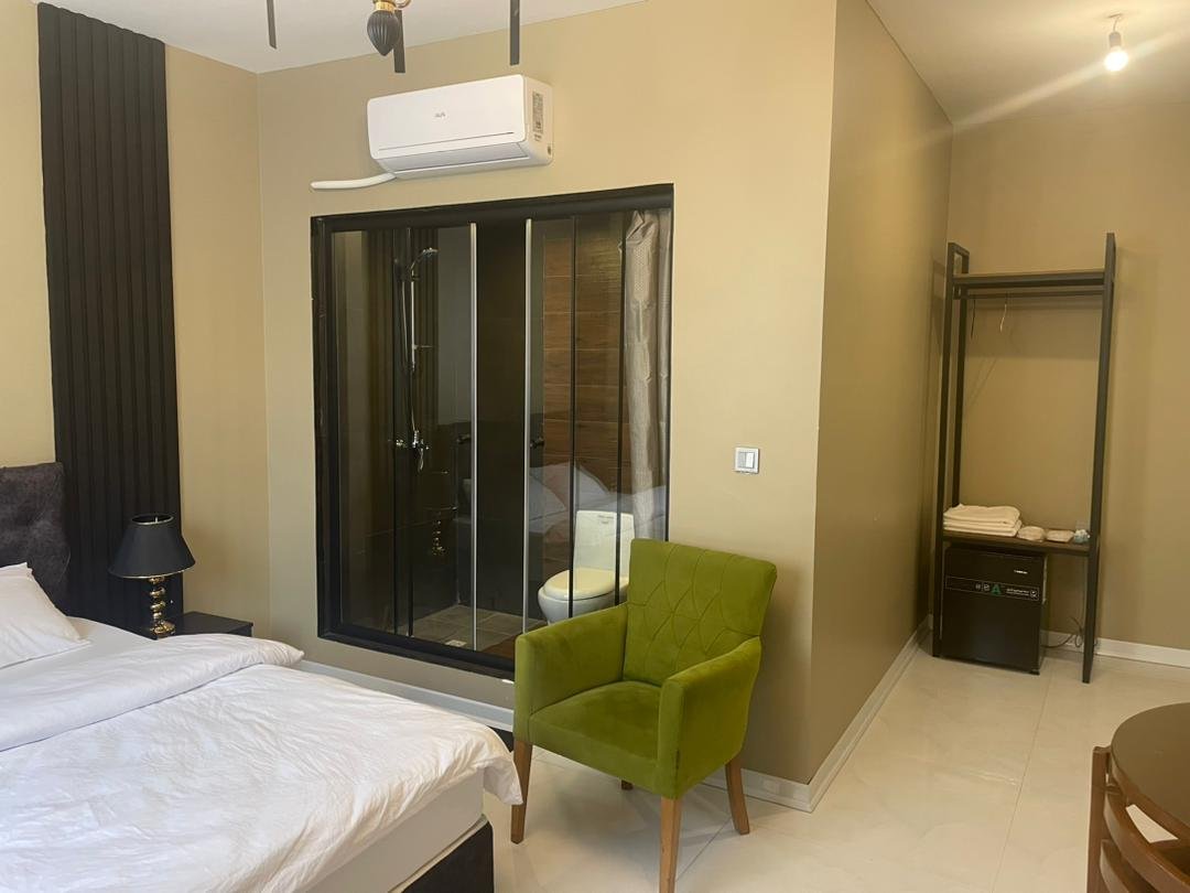 شیرون سیدخندان - واحد 4