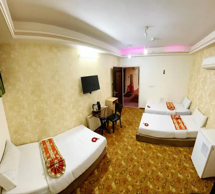 مجتمع اقامتگاهی ایرانا - واحد سه تخته