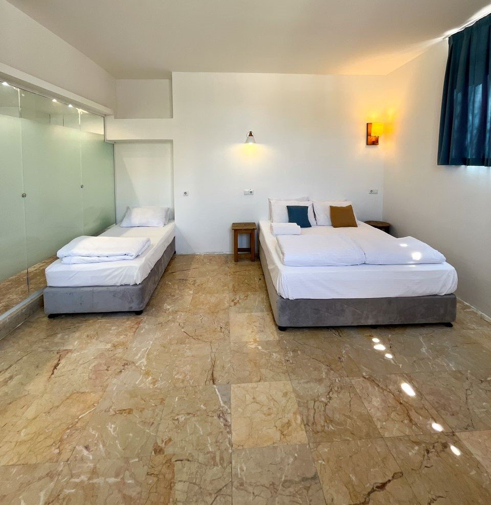 رگ‌ راگ - واحد سه تخته